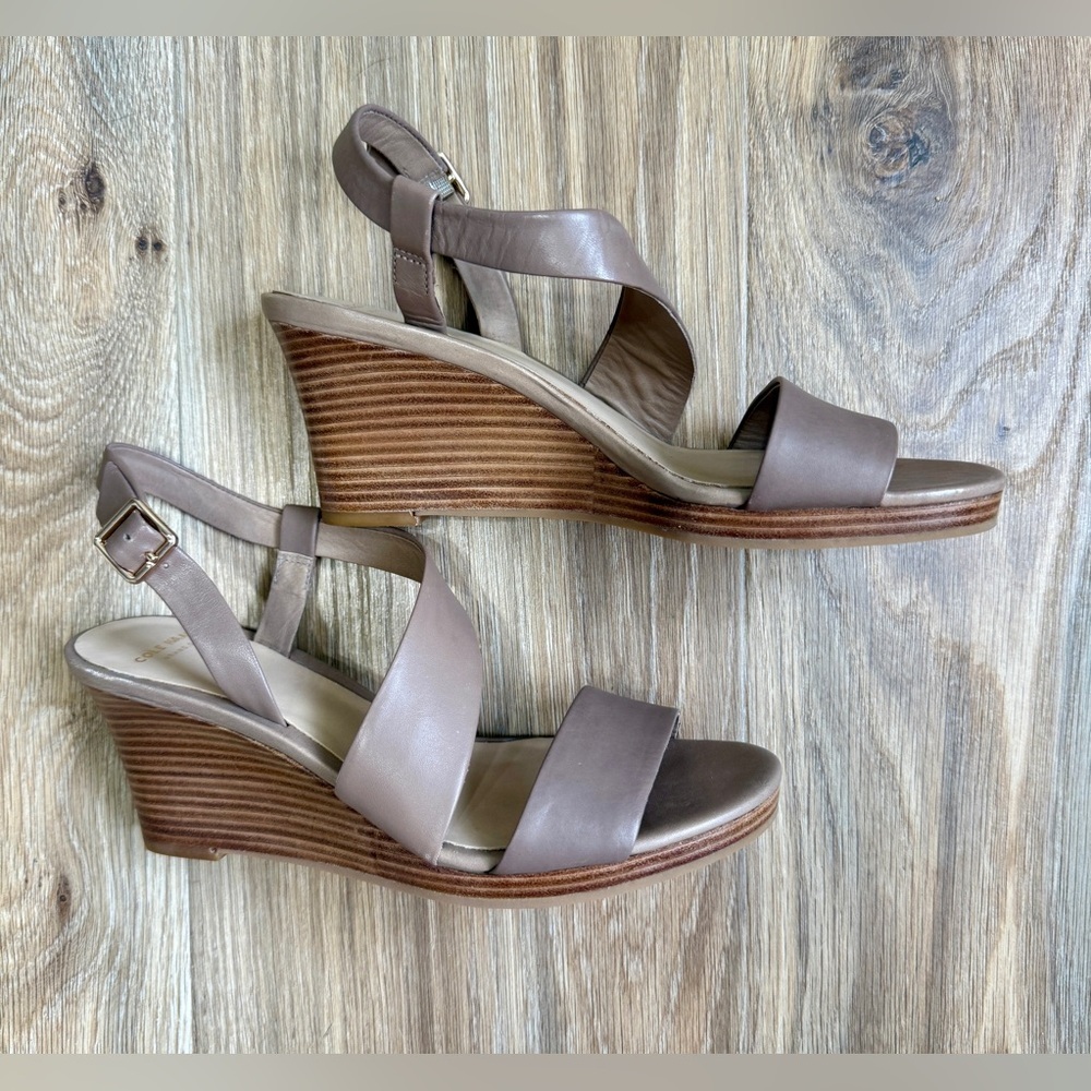 Cole Haan Strappy Leather Wedge Sandals Taupe Size 8B NWOB - Picture 3 of 6